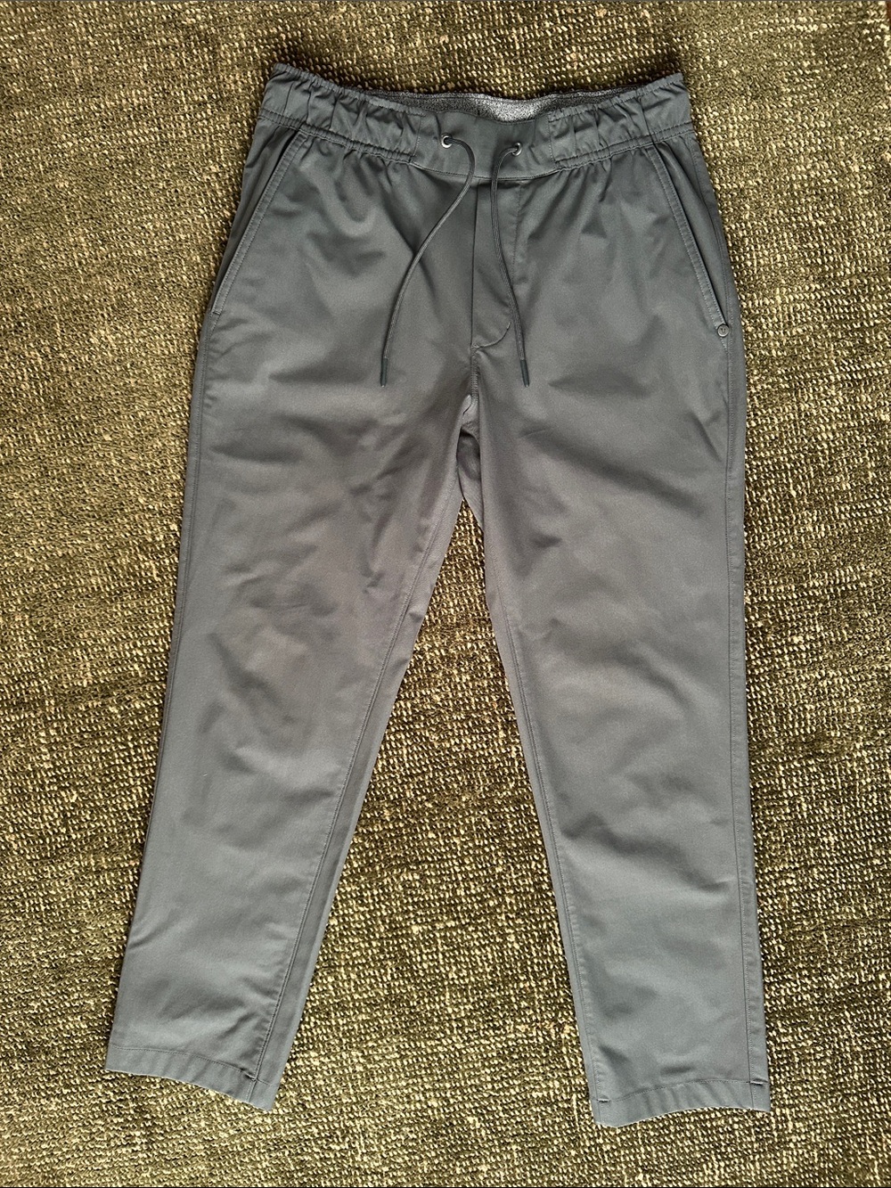 Vuori Men's Dark Gray Drawstring Jogger Pants